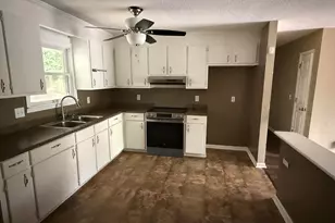 709 Meadowlake Dr, Columbia, SC 29203 - Photo 8