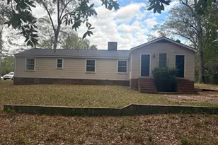 605 3rd St, Cheraw, SC 29520 - Photo 2