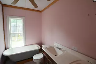 597 Hillsdale Dr, Camden, SC 29020 - Photo 8