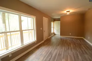 597 Hillsdale Dr, Camden, SC 29020 - Photo 2