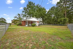 201 Stark St, Sumter, SC 29150 - Photo 6