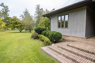 2119 Cherry Laurel Dr, Newberry, SC 29108 - Photo 2