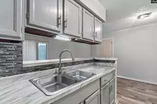 1401 Elmtree Rd, Columbia, SC 29209 - Photo 8