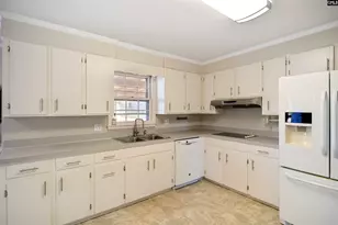 107 Cherry Ln, Cayce, SC 29033 - Photo 12