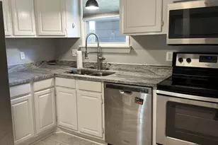 634 Edgewater Ln, West Columbia, SC 29169 - Photo 8