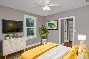 2728 Holt Dr, Columbia, SC 29205 - Photo 10