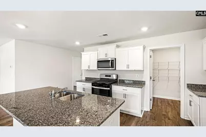 1047 Rampart Court, Lugoff, SC 29078 - Photo 4