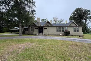 329 W Railroad Ave, Batesburg, SC 29006 - Photo 1