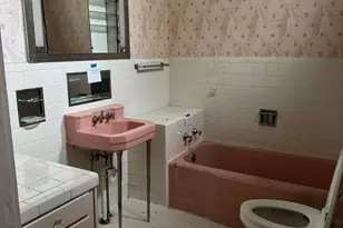 329 W Railroad Ave, Batesburg, SC 29006 - Photo 8