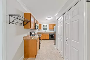 1810 1st St, Cayce, SC 29033 - Photo 10