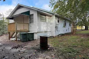 221 Meadowfield Dr, Gaston, SC 29054 - Photo 2