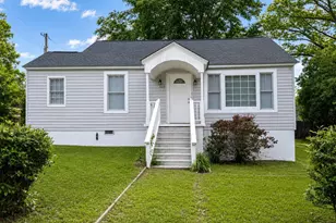 223 Caldwell St, Newberry, SC 29108 - Photo 2