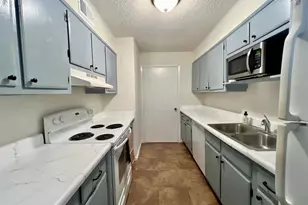 1208 Bush River Road C10, Columbia, SC 29210 - Photo 4