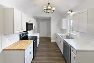 21 Twin Oaks Cir, Columbia, SC 29209 - Photo 2