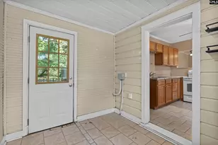 2729 Kingswood Dr, Columbia, SC 29205 - Photo 8