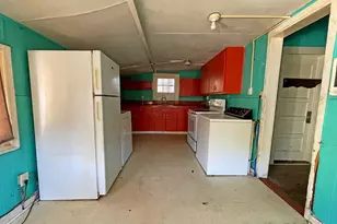 706 Violet St, West Columbia, SC 29169 - Photo 8