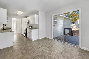 221 Salusbury Ln, Columbia, SC 29229 - Photo 10