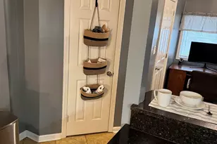 6 Riverview Ct, Columbia, SC 29201 - Photo 10