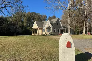 172 S Pine St, Batesburg, SC 29006 - Photo 1