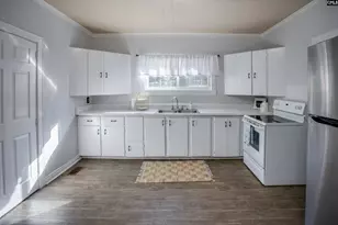 230 Cedar St, Winnsboro, SC 29180 - Photo 12