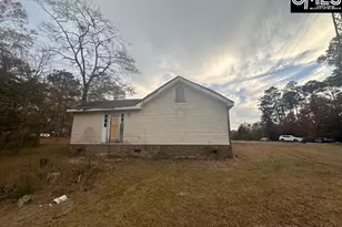 2601 Myrtle St, Newberry, SC 29108 - Photo 2
