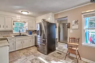 209 Vallejo Cir, Columbia, SC 29206 - Photo 12