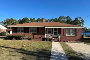 1411 E Harrison Ext St, Dillon, SC 29536 - Photo 1