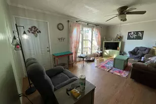 2628 Rembert Church Rd, Dalzell, SC 29040 - Photo 10