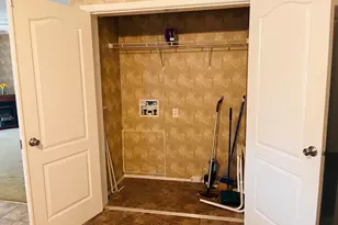 139 Harbors End Dr, Saluda, SC 29138 - Photo 26