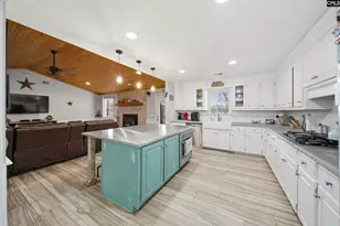 1381 Mike Stuck Rd, Little Mountain, SC 29075 - Photo 8