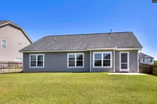 925 Farnsworth Dr, Hopkins, SC 29061 - Photo 8