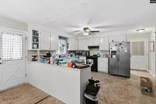 125 Robin Forest Dr, West Columbia, SC 29170 - Photo 8