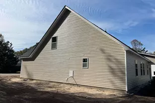 1310 Tremont Cir, Hartsville, SC 29550 - Photo 2