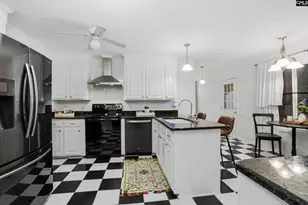 1211 Fredericksburg Dr S, Lugoff, SC 29078 - Photo 10