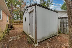 4101 Boxwood Dr, Columbia, SC 29205 - Photo 38