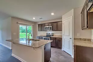 807 Cattle Egret Ln, Hopkins, SC 29061 - Photo 4