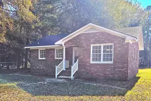 250 Dyson St, Manning, SC 29102 - Photo 2