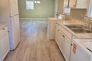 250 Dyson St, Manning, SC 29102 - Photo 6