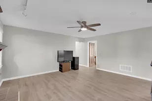 201 Castlewood Ln, Columbia, SC 29045 - Photo 8