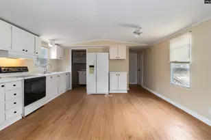 625 Arabian Dr, Lexington, SC 29073 - Photo 2