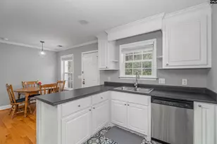 1201 S Kilbourne Rd, Columbia, SC 29205 - Photo 12