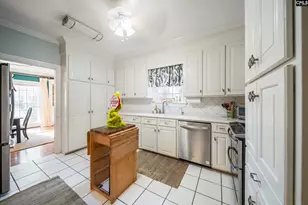 27 Huntwick Ct, Columbia, SC 29206 - Photo 10