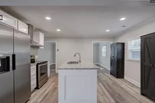 1616 Lakeview Ave, Camden, SC 29020 - Photo 16