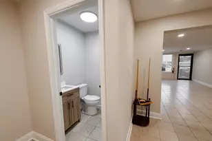 130 E Dekalb St, Camden, SC 29020 - Photo 16