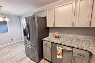 401 Ravenscroft Rd, West Columbia, SC 29172 - Photo 8