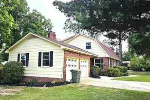 904 Sunnyhill Dr, Camden, SC 29020 - Photo 2