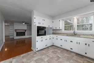 220 Maxine St, Spartanburg, SC 29302 - Photo 14