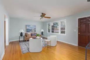 1855 Evelyn St, Cayce, SC 29033 - Photo 4