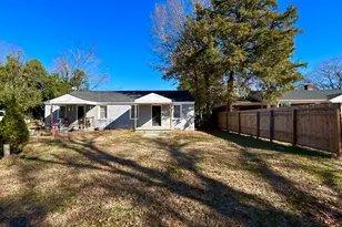 2327 Laurie St, Cayce, SC 29033 - Photo 2