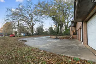 3004 W Croft Cir, Spartanburg, SC 29302 - Photo 2